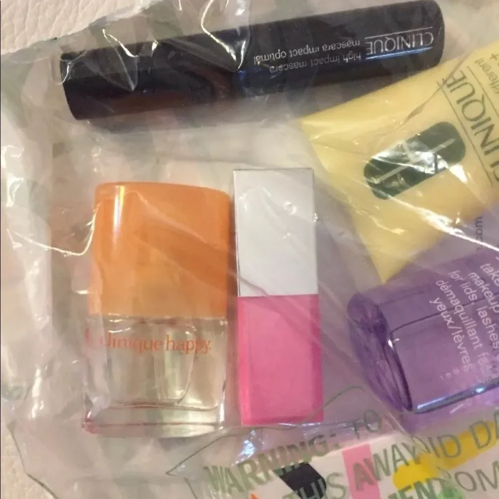 Clinique 7-piece makeup and skin care set bag